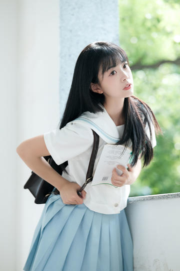 国产在线拍精品女